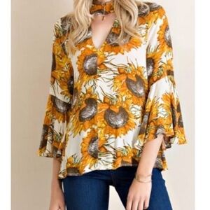 Entro Sunflower Bell Sleeve Keyhole Choker Top Size Small